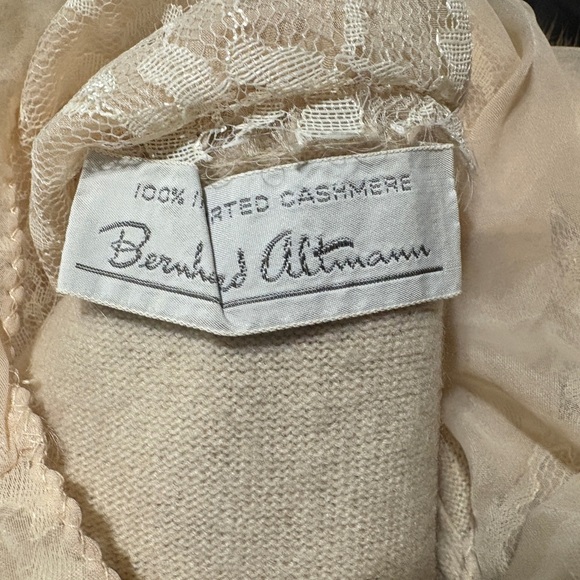 Vintage Light Brown Cashmere Cropped Cardigan with Mink Collar - Picture 7 of 9